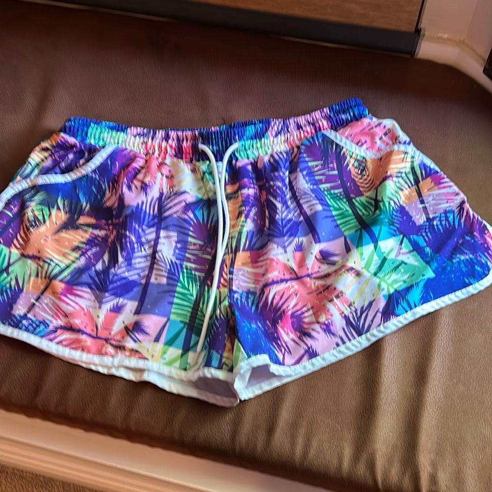 Deerose NWOT shorts